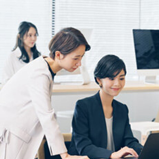 社員の